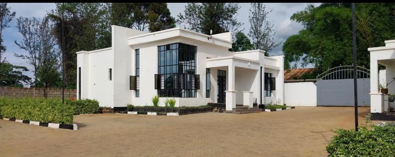 Elegant 3-Bedroom Self-Contained House for Rent in Sagana – Own Compound Along Nyeri–Nairobi Highway