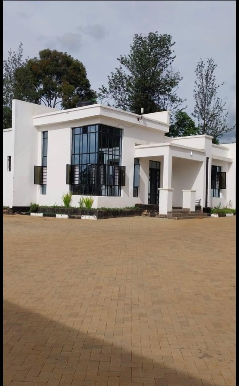 Elegant 3-Bedroom Self-Contained House for Rent in Sagana – Own Compound Along Nyeri–Nairobi Highway